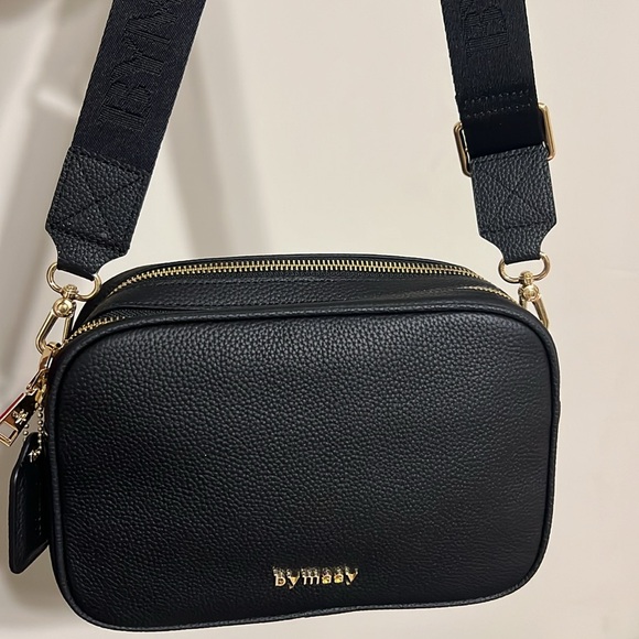 Camera Bag 🌺 - Picture 4 of 9